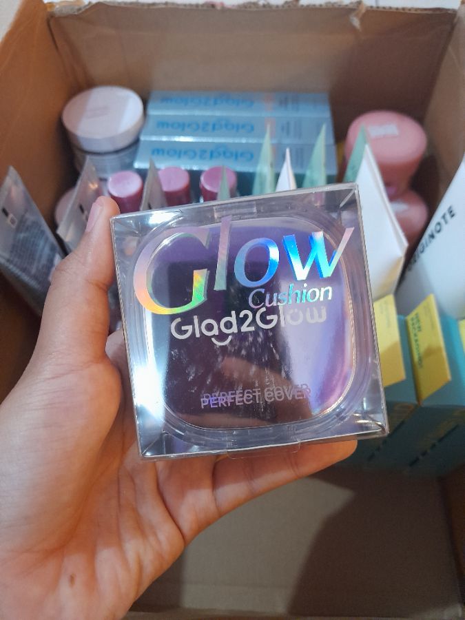 Glad2Glow Perfect Cover Glow Cushion 02