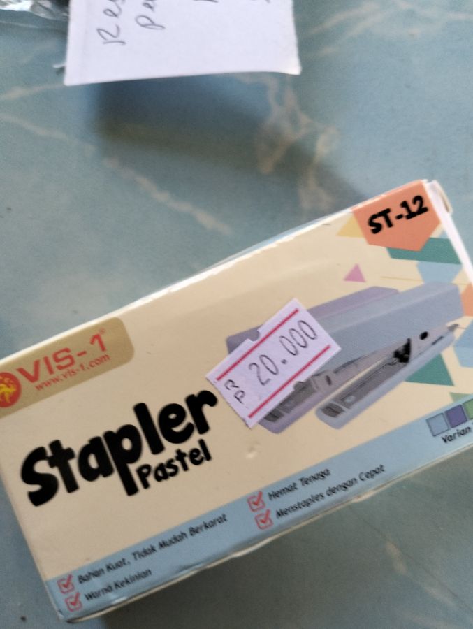 Staples kecik
