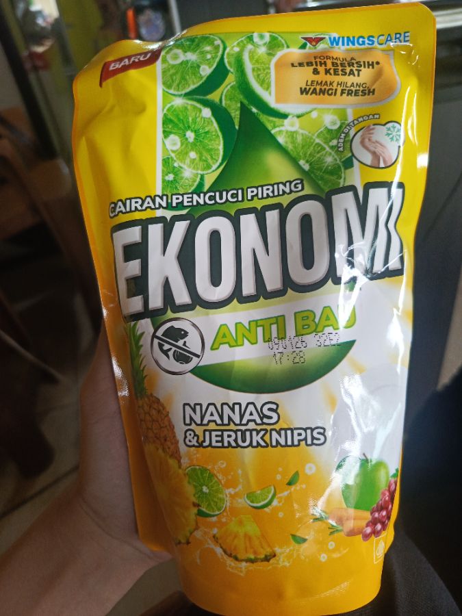 Ekonomi Liquid Nanas 650ml