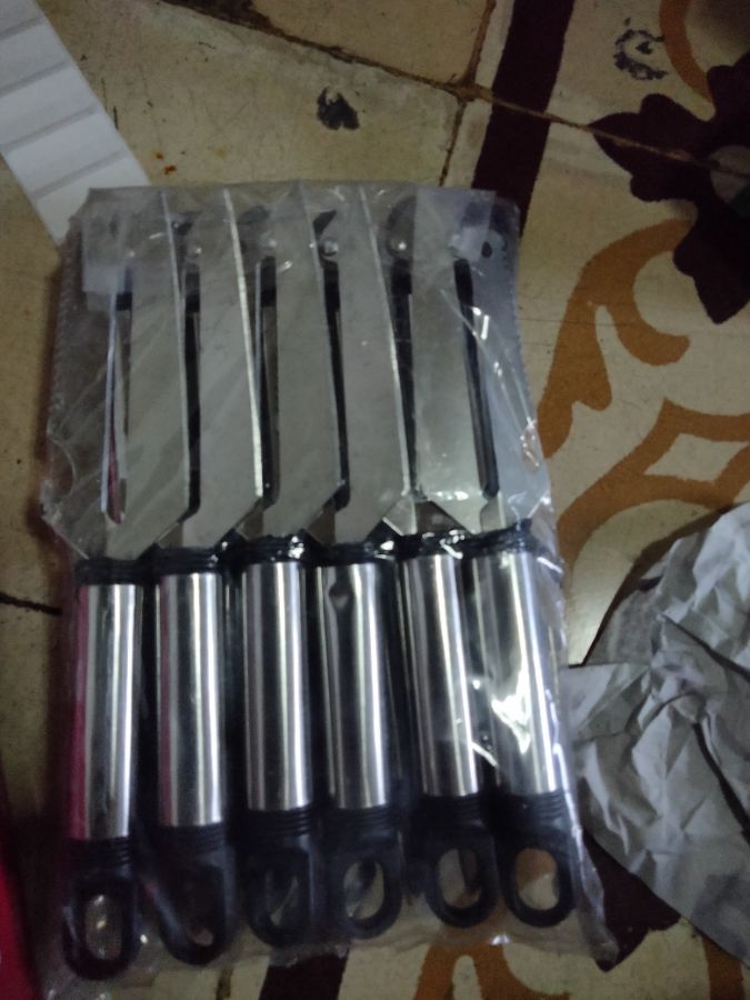 PISAU 4 SISI