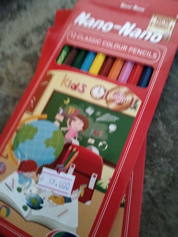 Pensil warna panjang nano nano