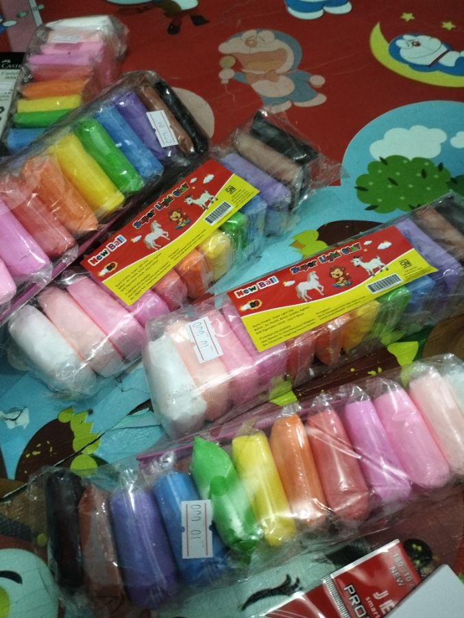 Pewarna serbuk super light clay
