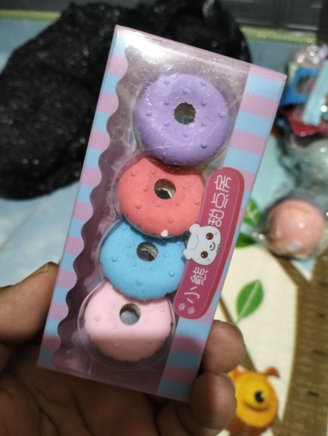 Penghapus pensil model donat