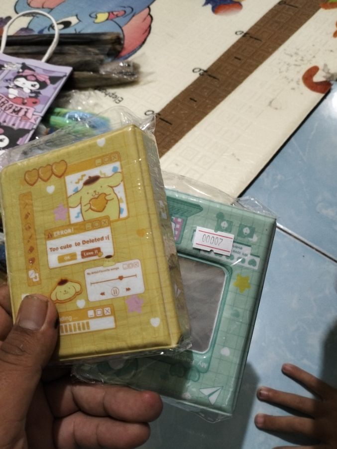 Buku album kecil