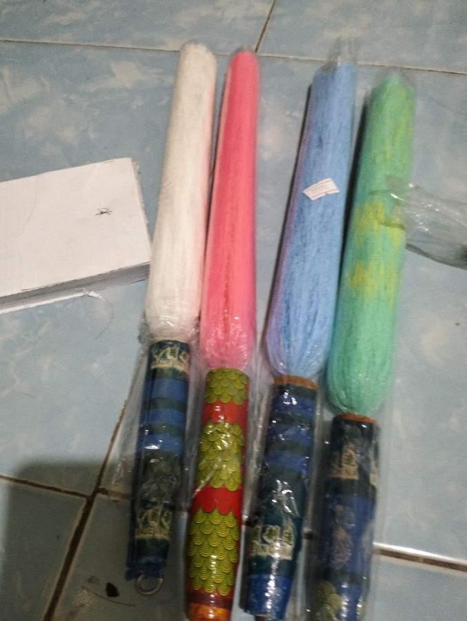 Sapu kaca pendek