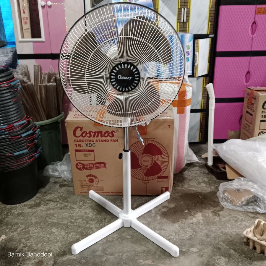 KIPAS BERDIRI COSMOS XDC W