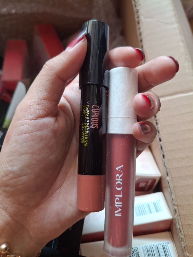 Implora lip crayon Misery