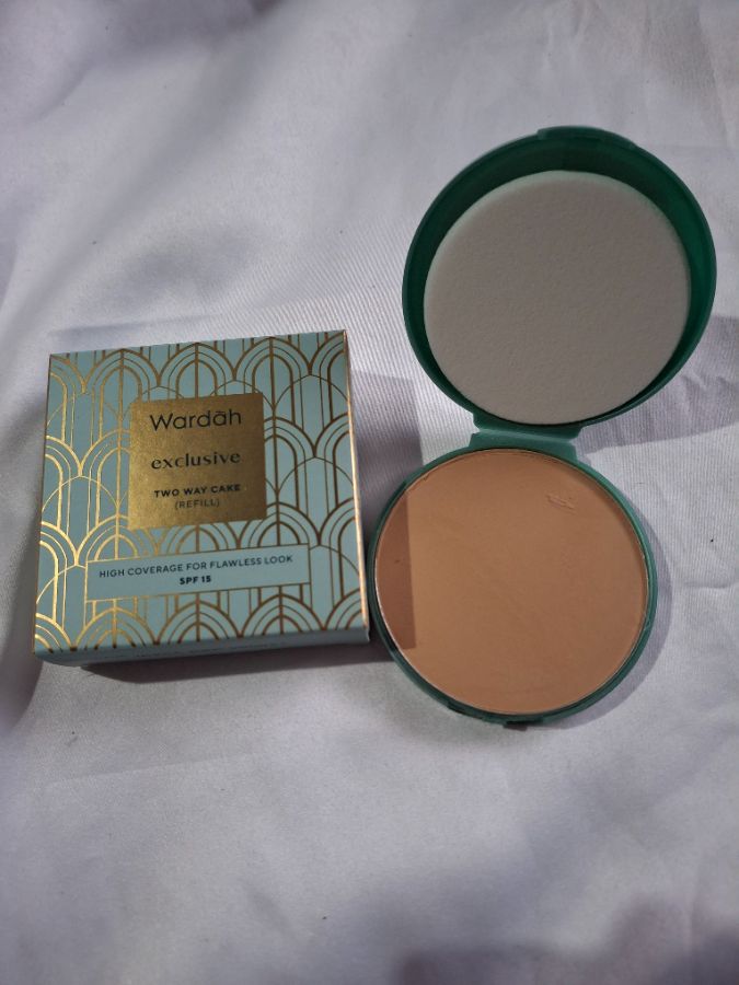 Wardah exclusive two way cake refil shade 02