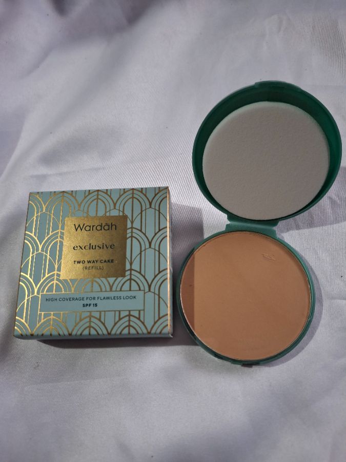 Wardah exclusive two way cake refil shade 03
