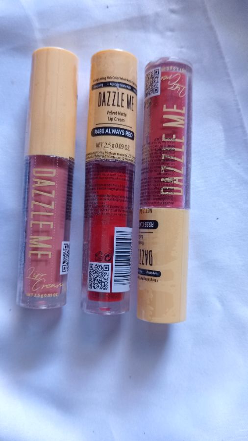 Dazzle me velvet matte lipcream always red