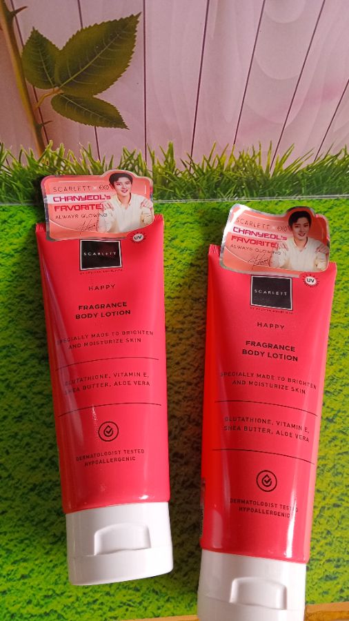 Scarlett body lotion happy 