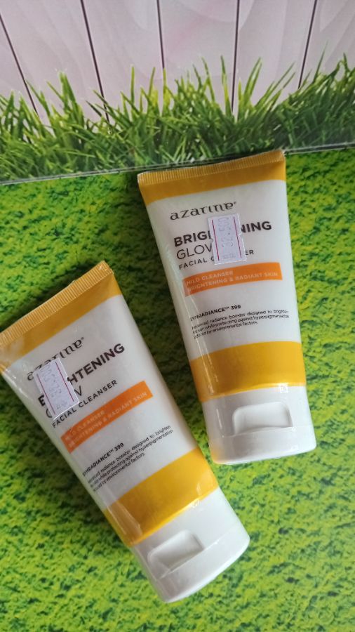 Azarine brightening glow facial cleanser 