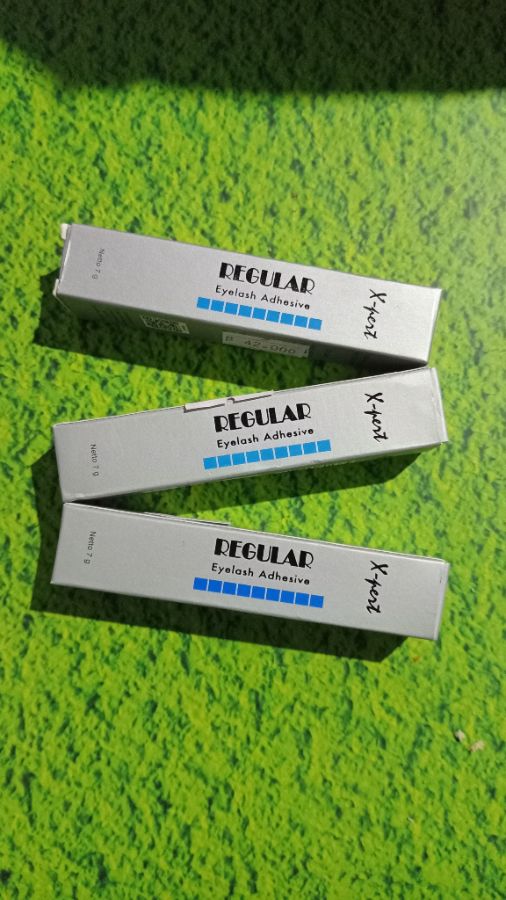 X-pert reguler eyelash adhesive greyy