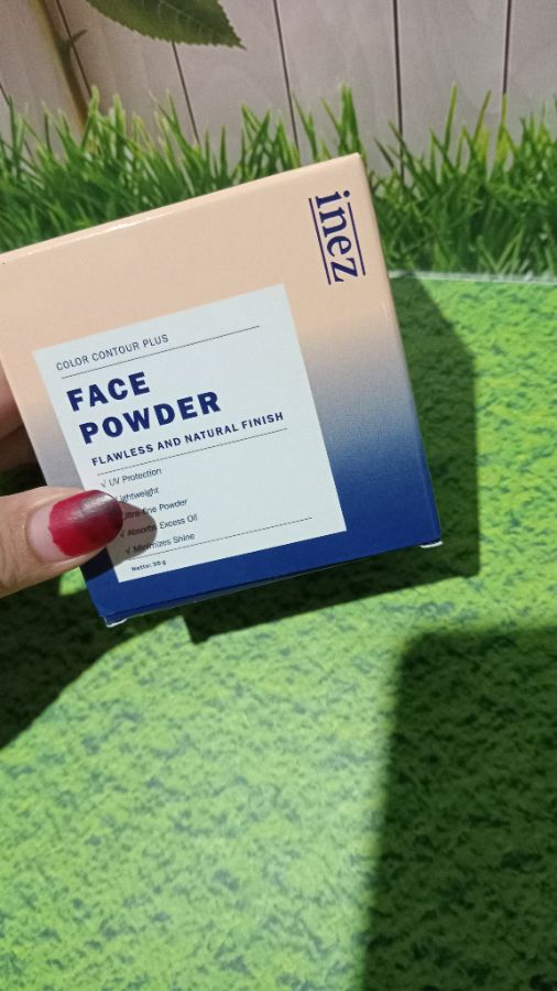 Inez face powder shade 09
