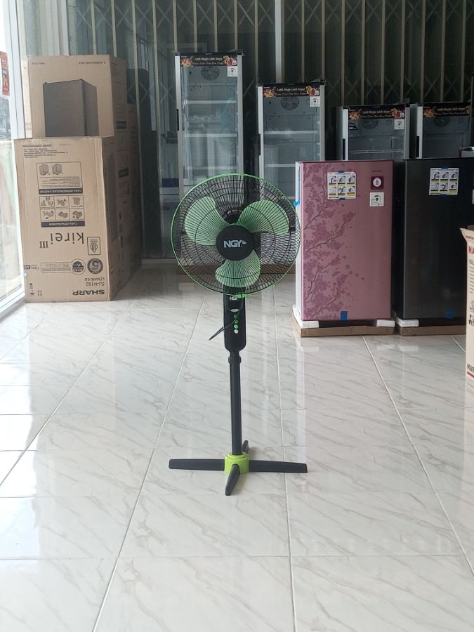 Nagoya NG 1601 Kipas berdiri 16inch