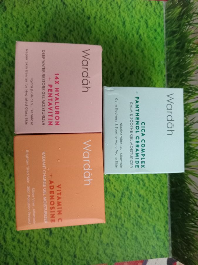 Wardah Moisturizer Vitamin C + Adenosine