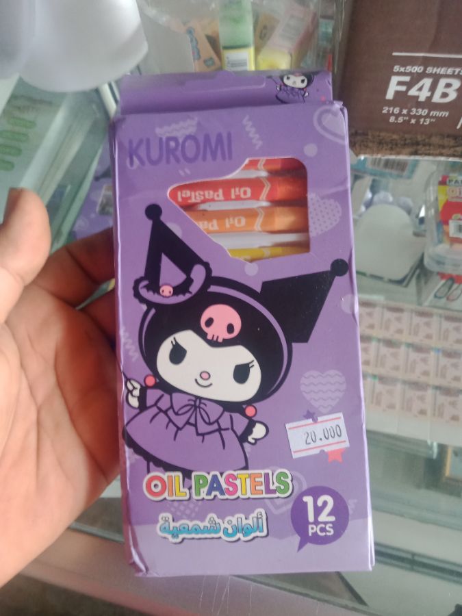Krayon Kuromi warna