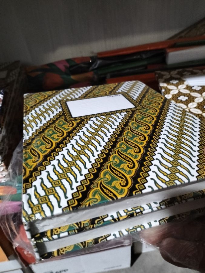 Buku tulis quarto a5 isi 200