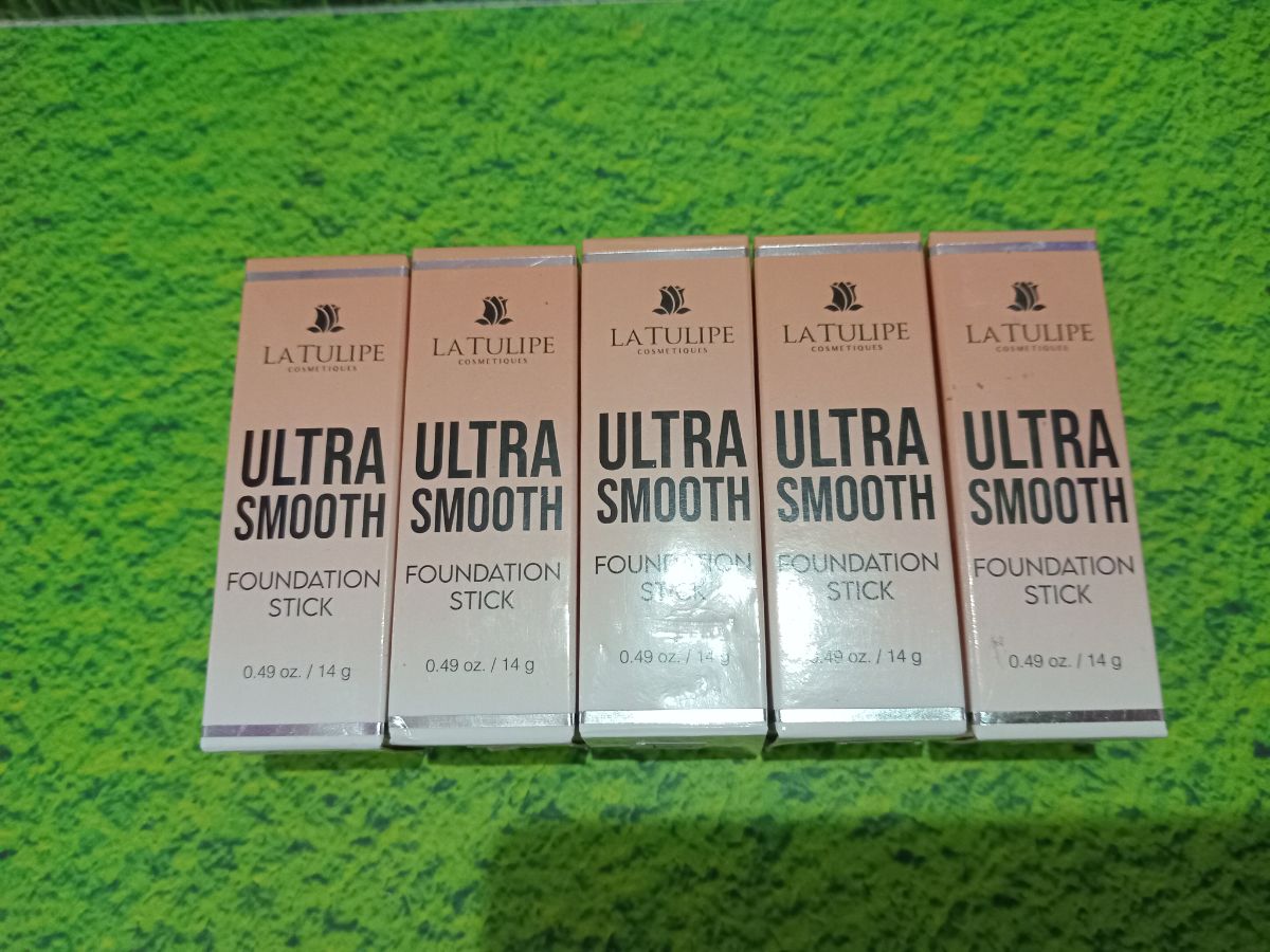 Latulipe Ultra Smoth Foundation Stick 01