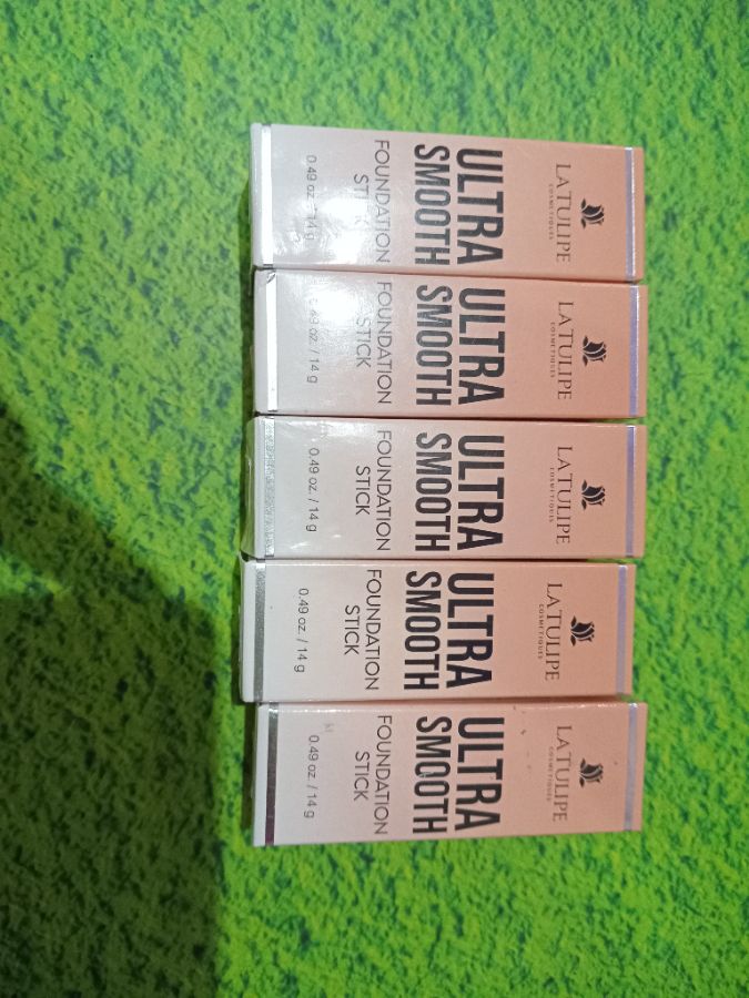 Latulipe Ultra Smoth Foundation Stik 02
