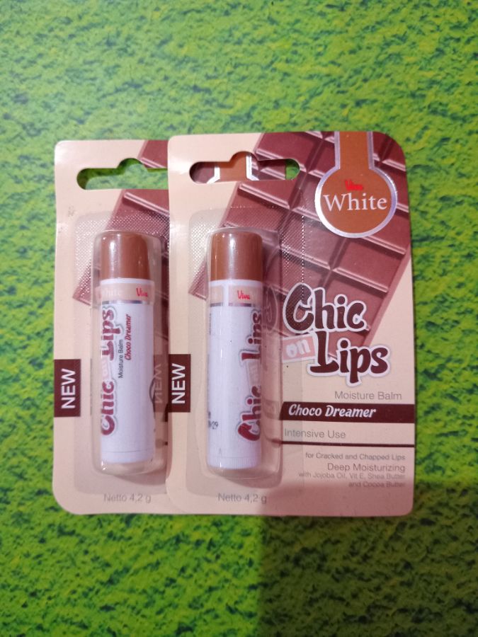 Viva Chic on Lips Moisture Blam Choco Dreamer