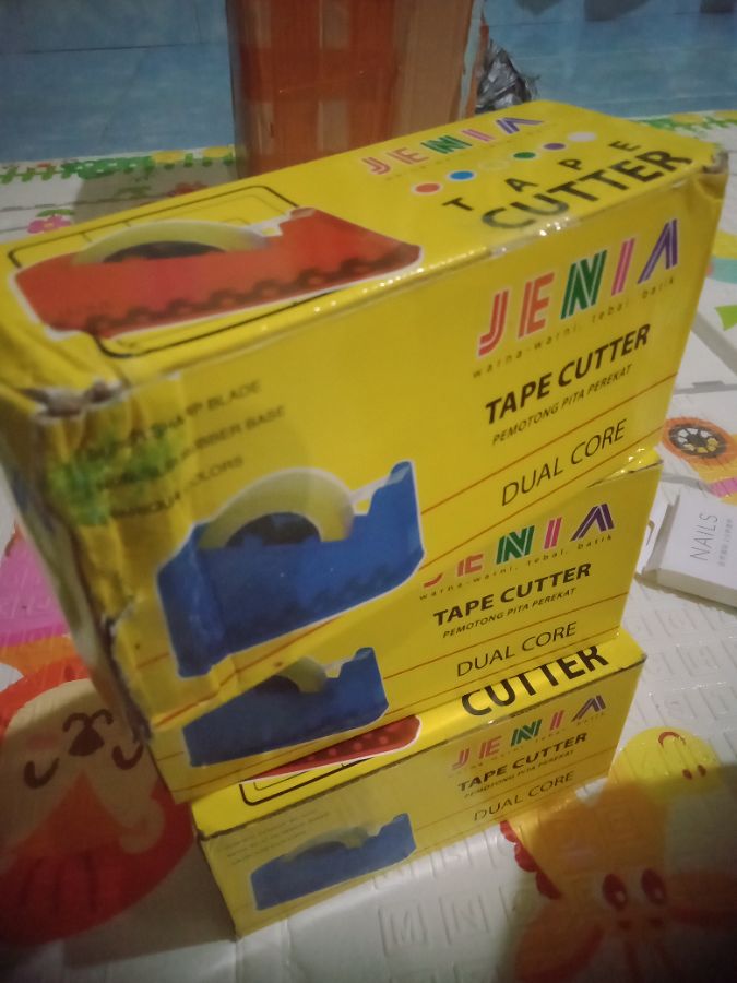Jenia tape cutter