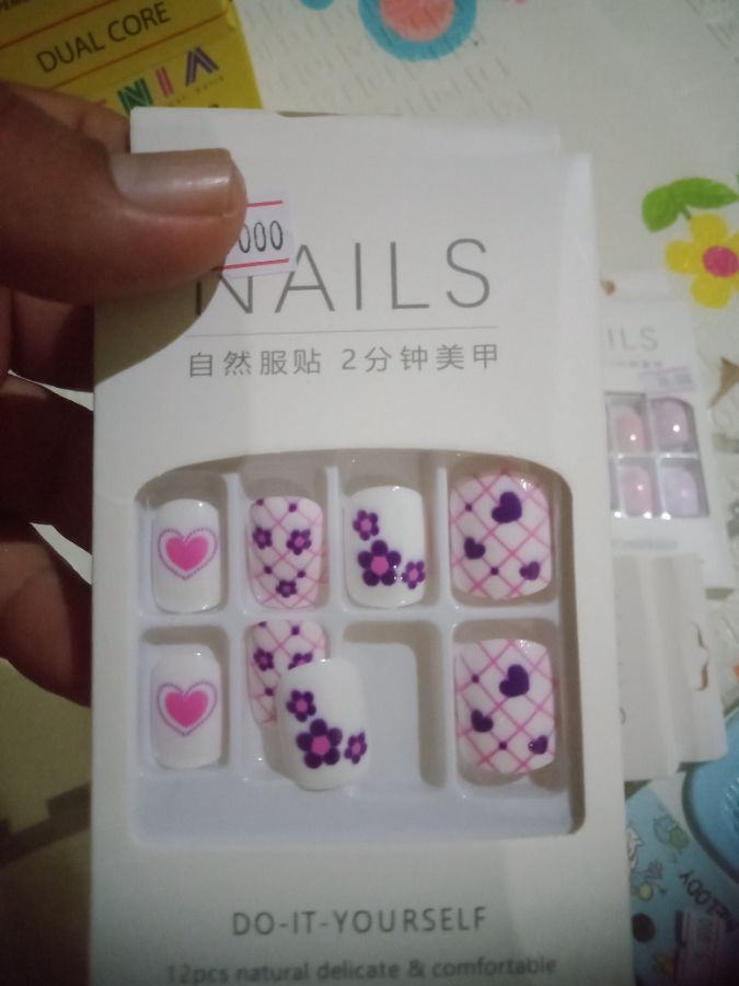 Naila kuku palsu