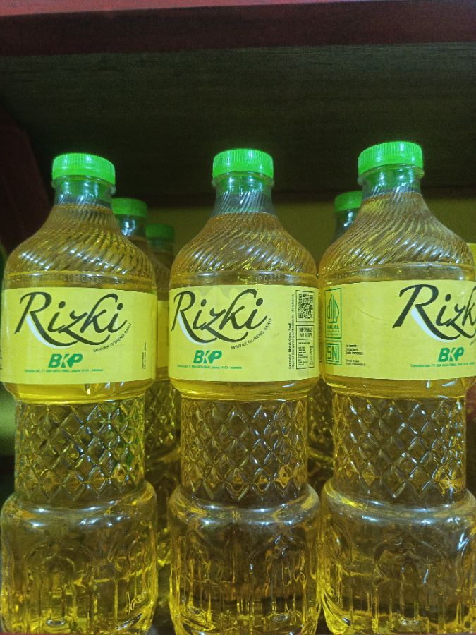 Minyak Rizki Botol 900ml