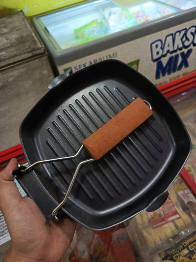Wajan Grill Kotak 20cm