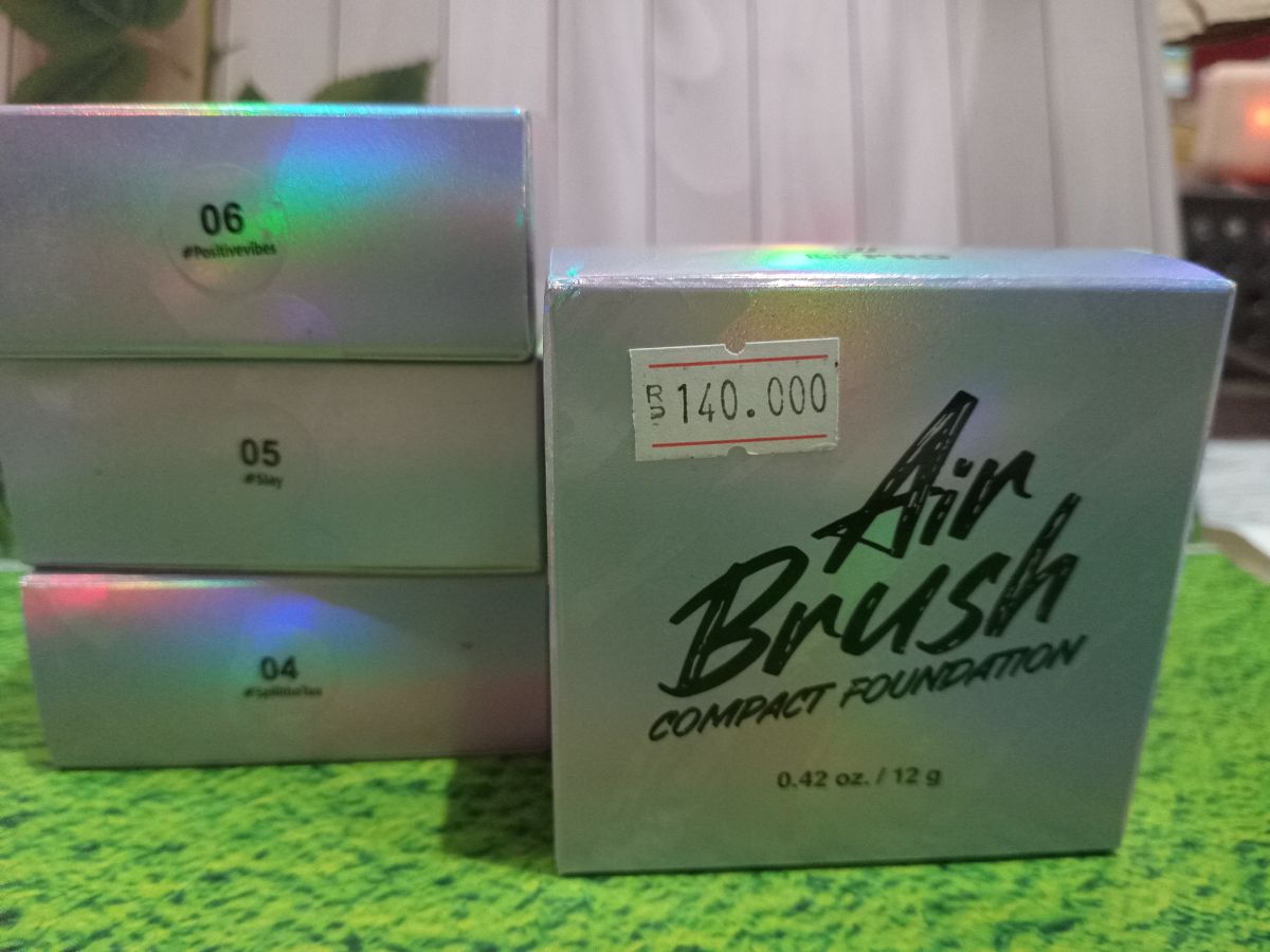 LT Pro Air Brush Compact Foundation 06