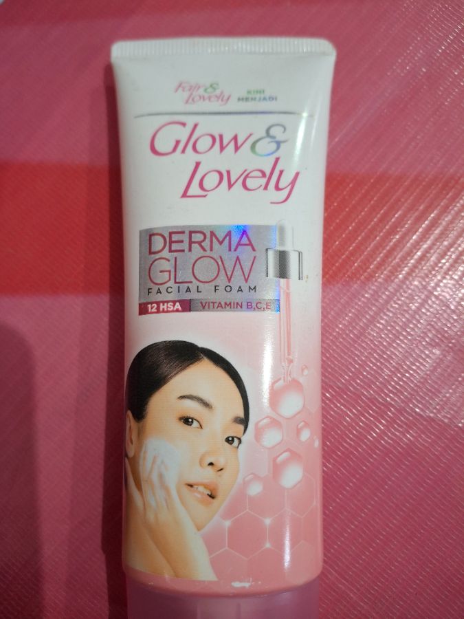 FAIRLOVELY DERMAGLOW FOAM 100g
