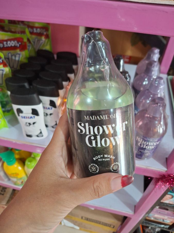 MADAME GIE SHOWER GLOW BODY WASH (pure)