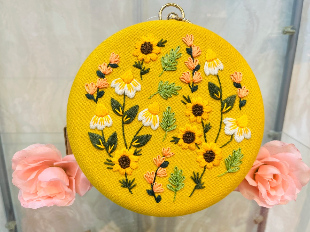 Tas Clucth Flower - Yellow