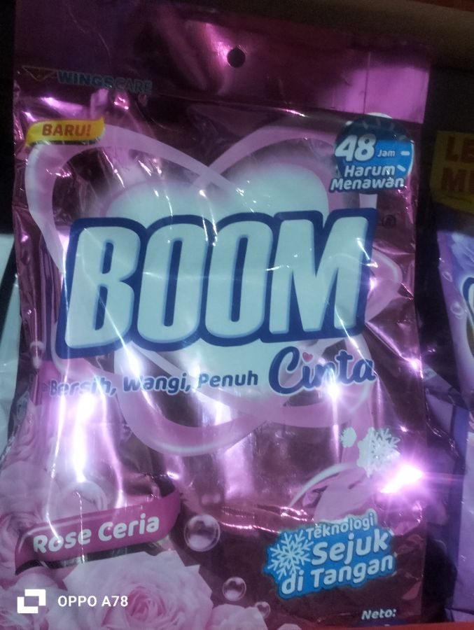 BOOM CINTA