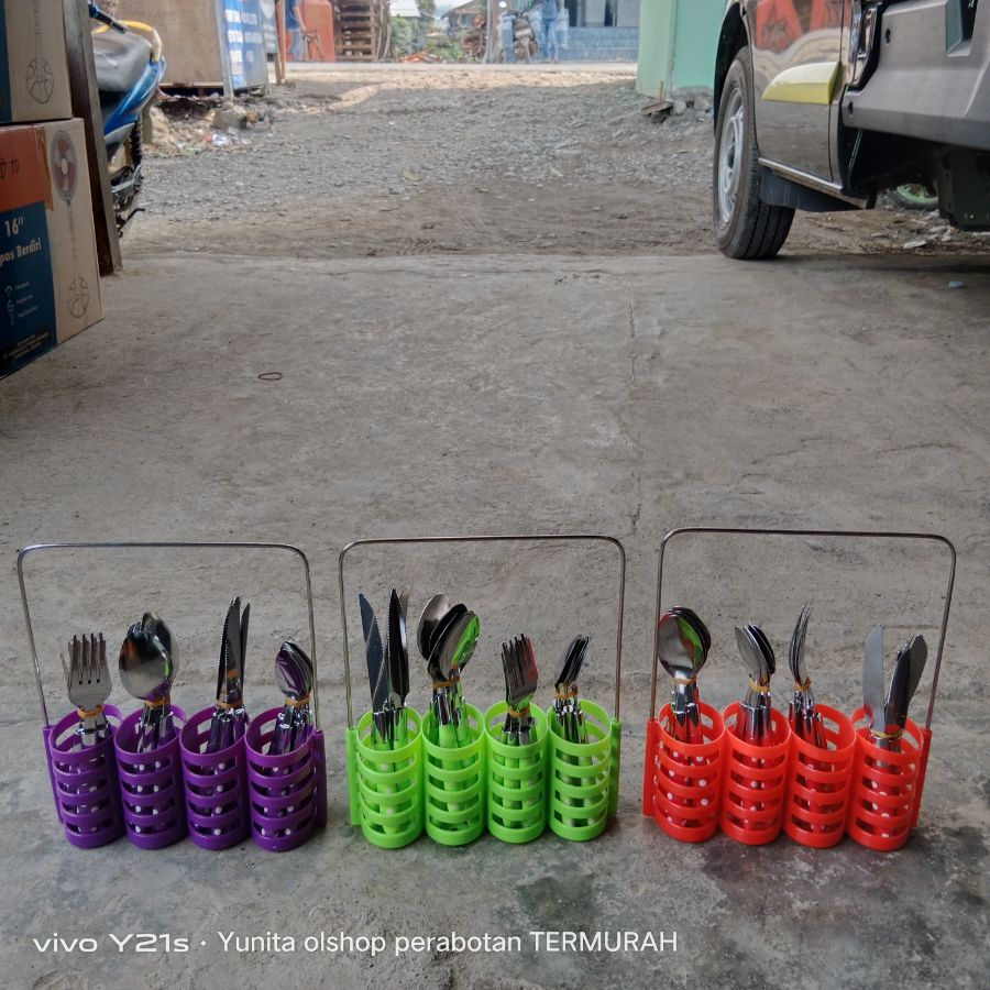 SENDOK FULKADOT SET