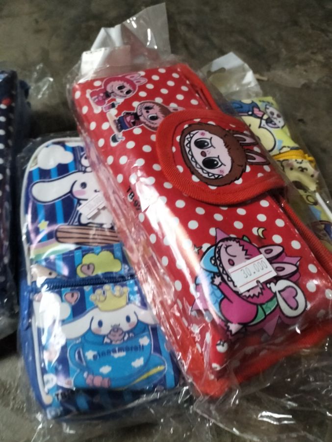 Kotak pensil 3 besar