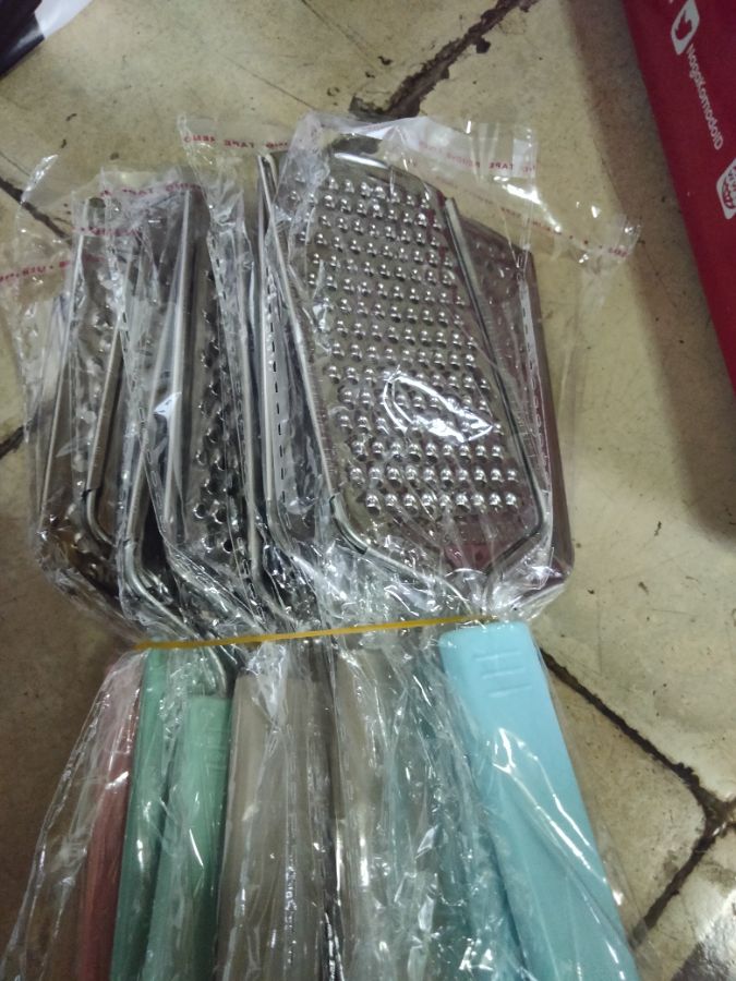 PARUT KEJU WARNA