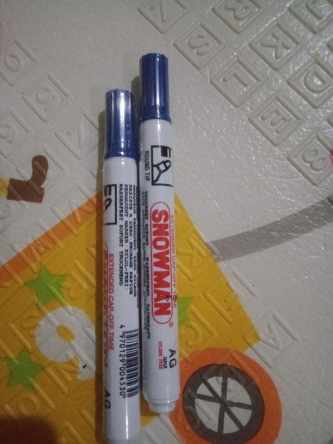 Spidol permanen snowman biru 