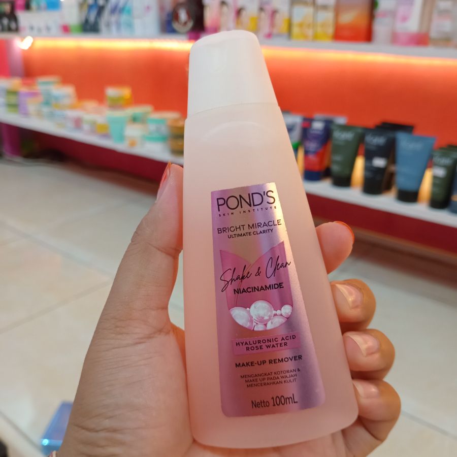 Ponds hyalurone acid rose water