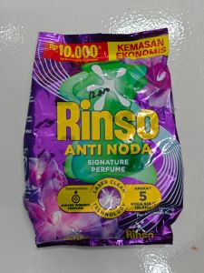 Rinso Bubuk Parfume Essence 380 g