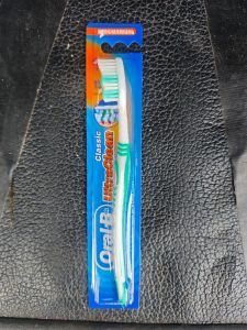 Oral B Ultra Clean Classic 1