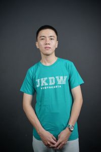 Kaos UKDW (Tosca)