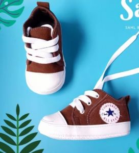 Sepatu prewalker converse