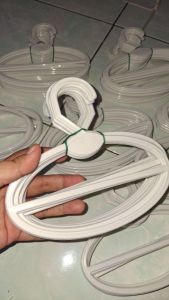 Hanger jilbab