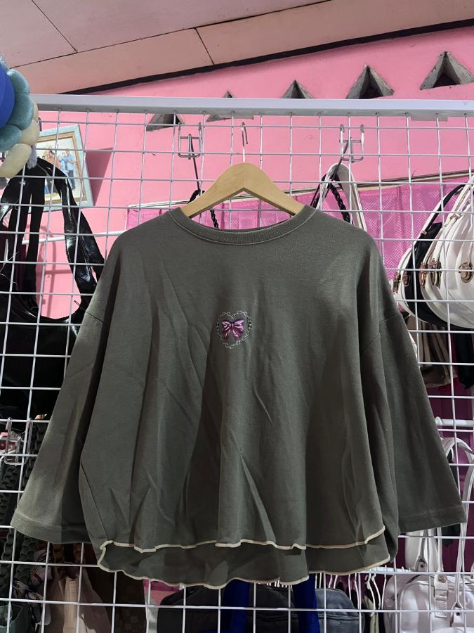 Sweater thrift