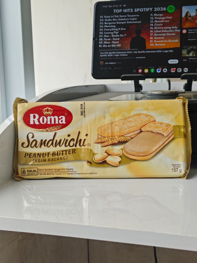 Roma Sandwich Kacang