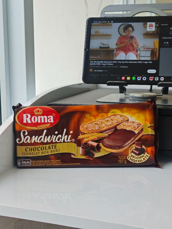 Roma Sandwich Coklat 