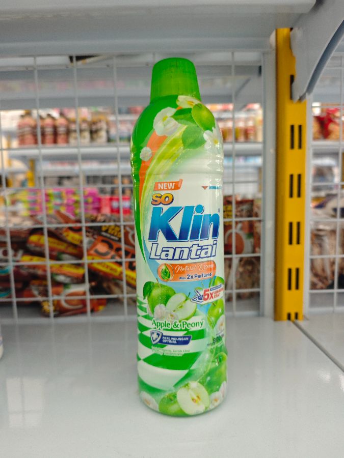 So Klin Lantai Apple 800 ml