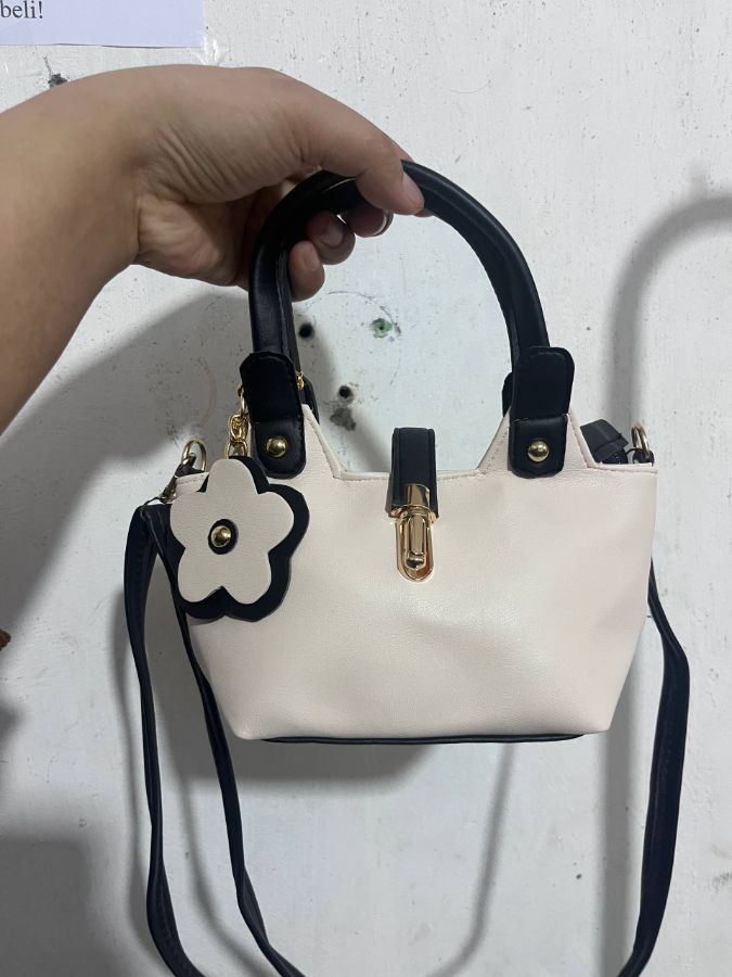 Tas chika