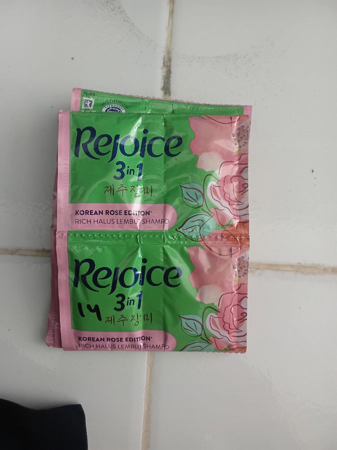Rejoice Shampo Korean Rose 10 g